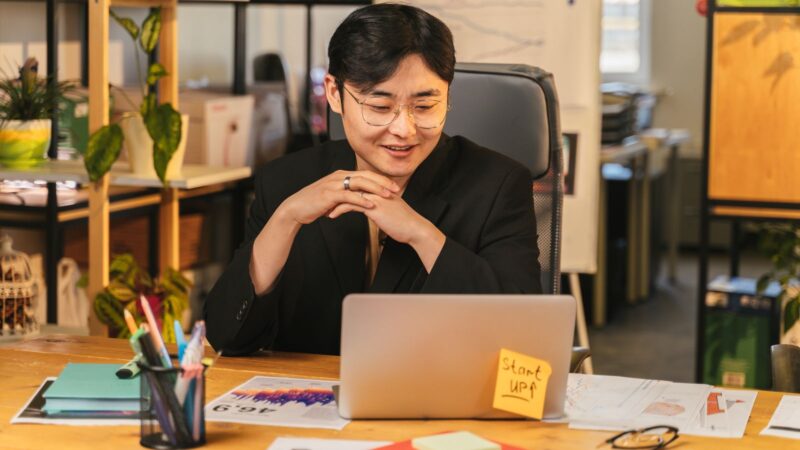 예비창업자 사전보증 상담을 준비하는 한국 기술창업자 — 기술보증기금 창업 전 보증